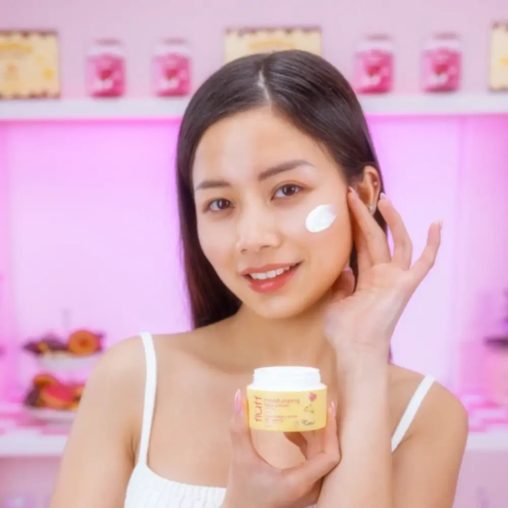 Αντηλιακή κρέμα προσώπου Fluff, best seller ευρωπαϊκό brand με SPF 50